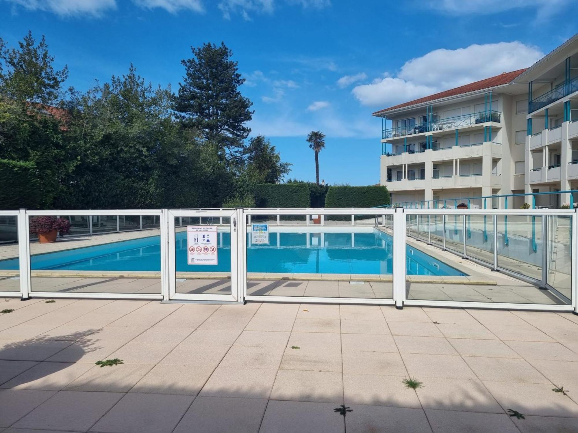 Appartement Du Golf Terrasse Piscine Tout A Pied Сибур Екстериор снимка